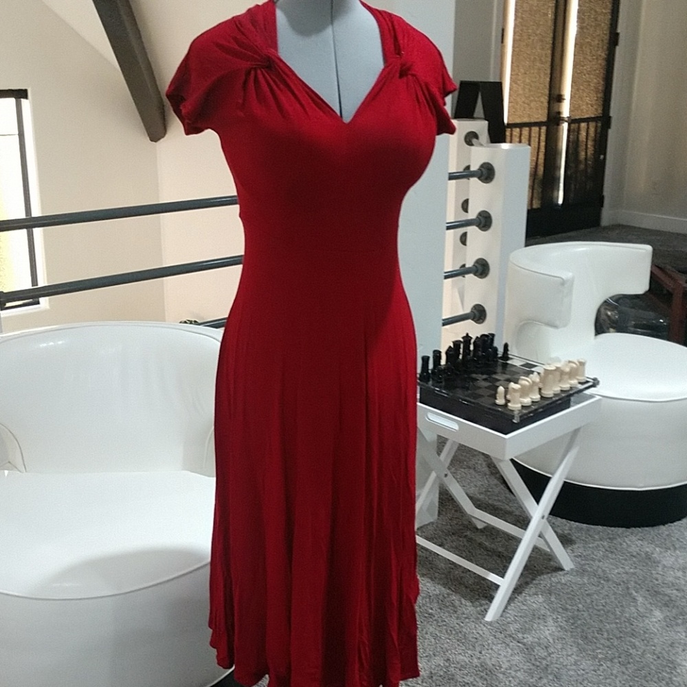 Dark deep red dress 40's inspired,